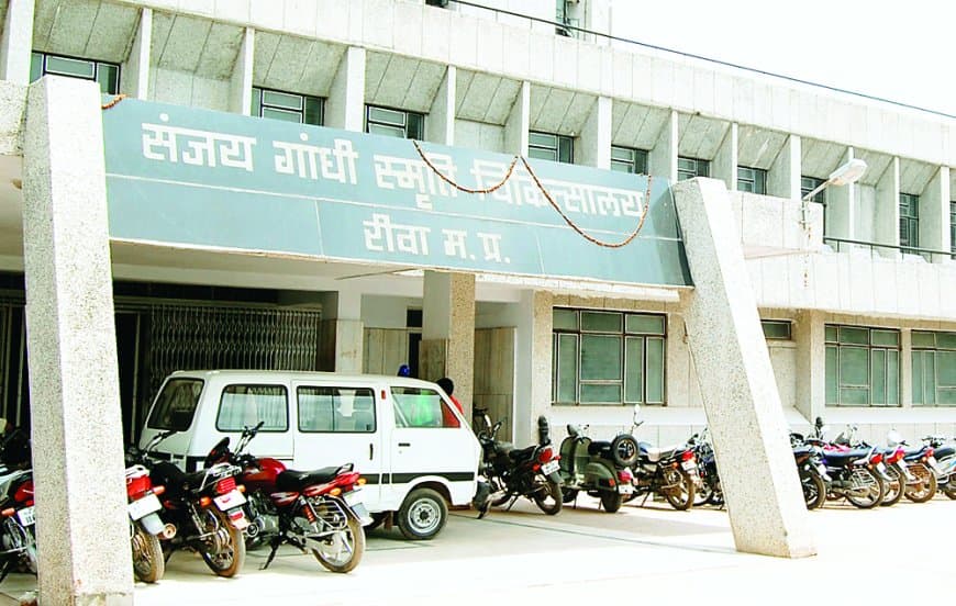 स्टार समाचार के हाथ लगा गायनी विभाग की सह प्राध्यापक डॉ. शीतल पटेल का त्याग पत्र इस्तीफा में कहा-36-36 घंटे काम किया, जीएमएच से जुड़कर आत्मसंतोष मिला