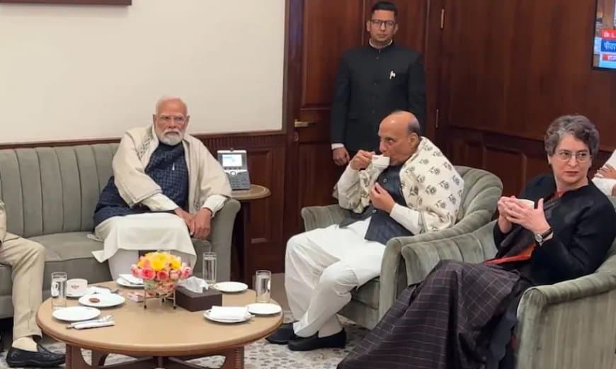 सत्ता पक्ष और विपक्ष के तमाम दलों के सांसद एक साथ नजर आए।