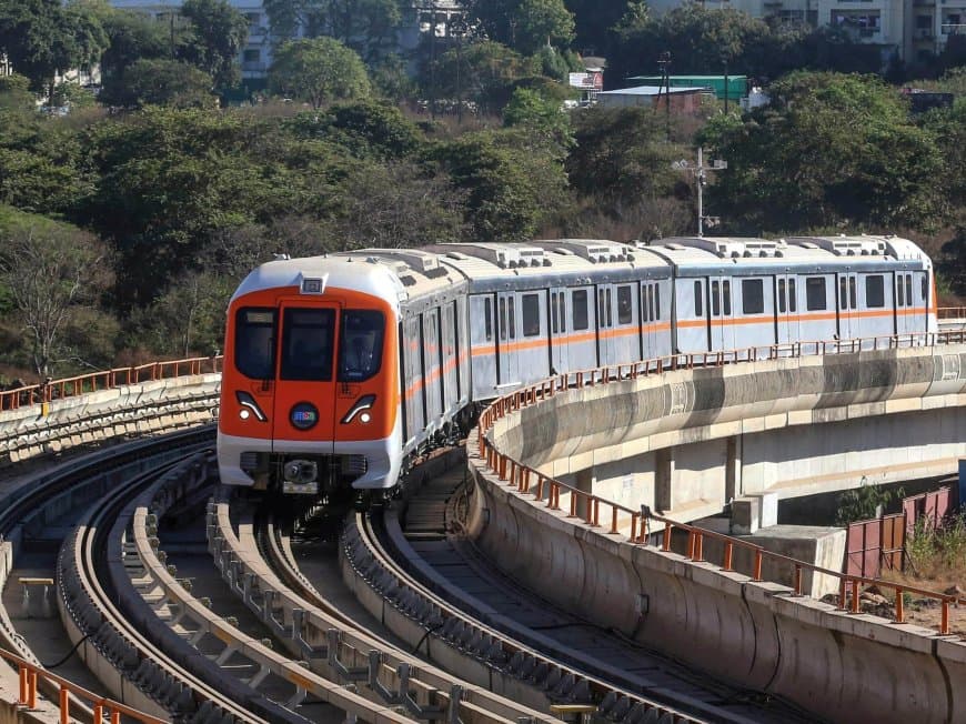 भोपाल देश का 26वां शहर... मेट्रो में पहले ही दिन 100 यात्रियों ने किया सफर