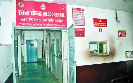 संक्रमित ब्लड कांड की जांच रीवा तक पहुंची: मानवाधिकार आयोग ने कलेक्टर-एसपी से की चर्चा, निलंबित ब्लड बैंक प्रभारी और एचआईवी नोडल के दर्ज हुए बयान