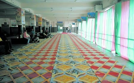 माघ मेला आज से, प्लेटफॉर्म पर भीड़ तो आप यहीं ठहरिए: प्रयागराज जाने वाले श्रद्धालुओं के लिए सतना–मैहर स्टेशन पर बने विशेष होल्डिंग एरिया