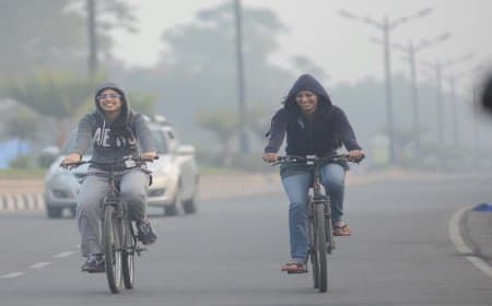 मध्यप्रदेश में ठंड का अटैक... भोपाल, इंदौर-ग्वालियर में घना कोहरा 