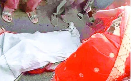 स्कूल जाते मासूम को ट्रक ने कुचला मौके पर मौत बहन बाल बाल बची