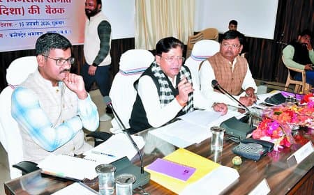 गलतियां तुम लोग करते हो, सुनना हमें पड़ता है... महापौर का फेसबुक खोलकर देखो कैसे-कैसे कमेंट आ रहे हैं