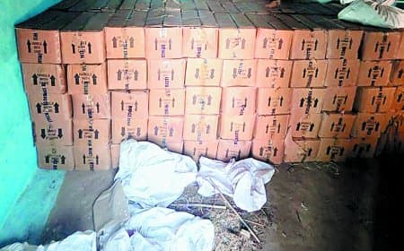 महिला के घर को बनाया डंपिंग यार्ड, तलाशी में मिली 28 लाख की नशीली दवा