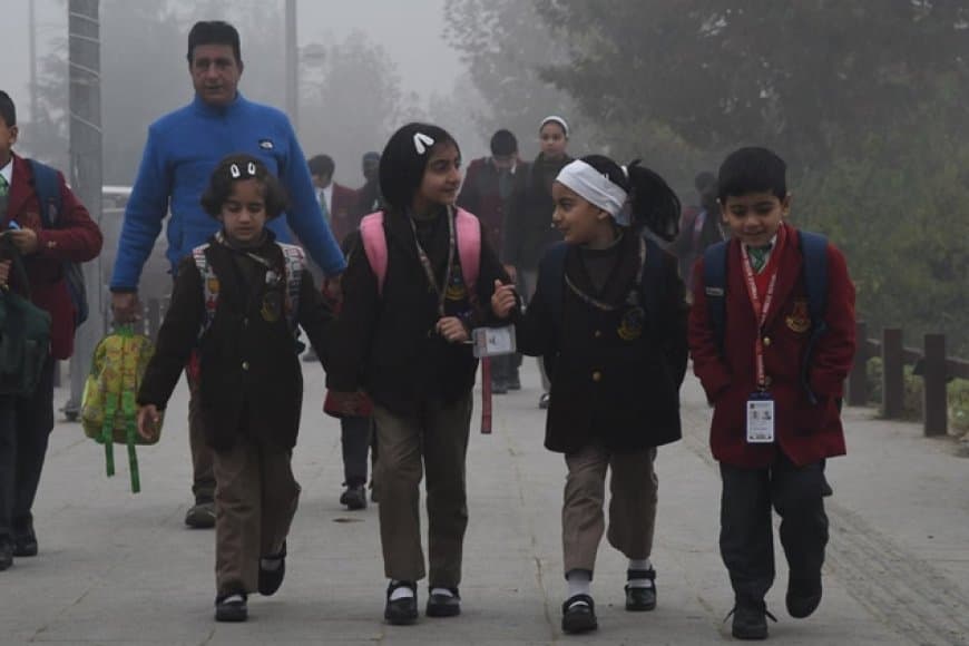 देश में रिकॉर्ड तोड़ ठंड... मध्यप्रदेश के 19 जिलों में स्कूलों की छुट्टी