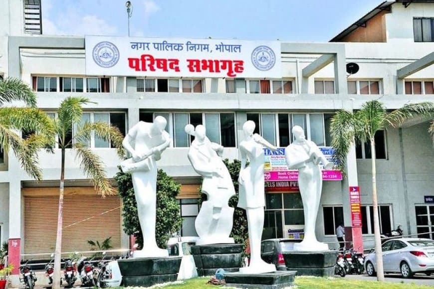 भोपाल... 2021 में बुक कराया फ्लैट, अब तक नहीं मिला... निगम पर पेनाल्टी