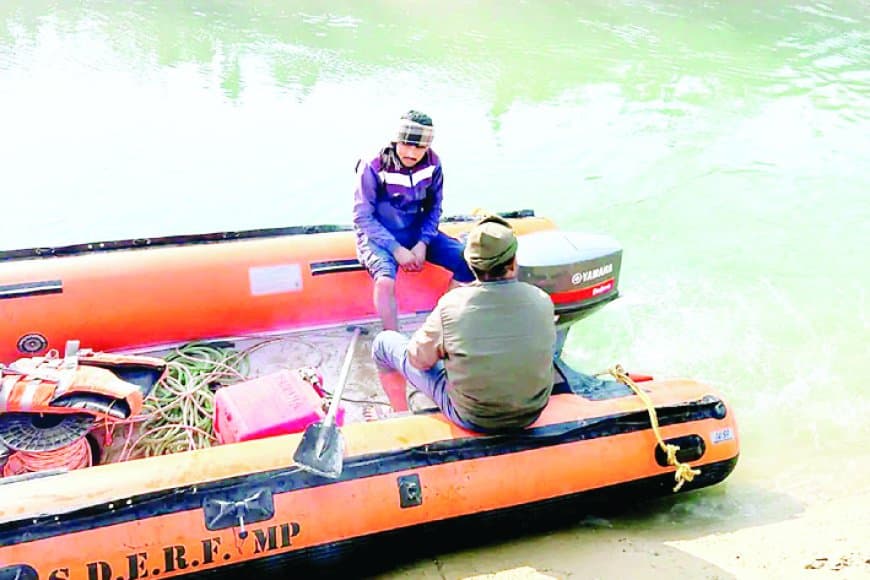 बीड़ा नहर में बाइक गिरी, तीन युवक बहे, दो की दर्दनाक मौत