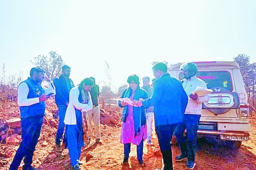 अवैध खनन उजागर, जांच टीम की दबिश में हाइवा और चैन माउंटेन जब्त