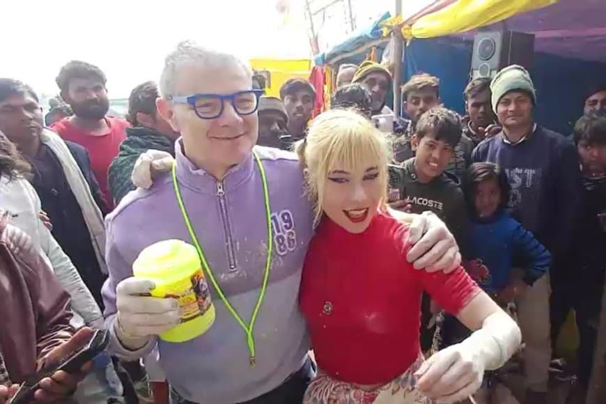 प्रयागराज... सनातन धर्म को समझने आई इटली लुक्रेजिया ने कहा-जय श्रीराम