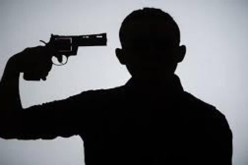 रीवा: प्रॉपर्टी डीलर ने खुद को मारी गोली, पोखरी टोला में मची सनसनी, हालत गंभीर