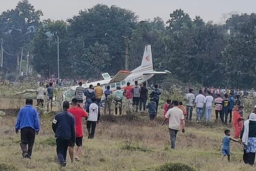 Rourkela Plane Crash: राउरकेला में इंडिया वन एयर का विमान क्रैश, सभी 7 यात्री सुरक्षित