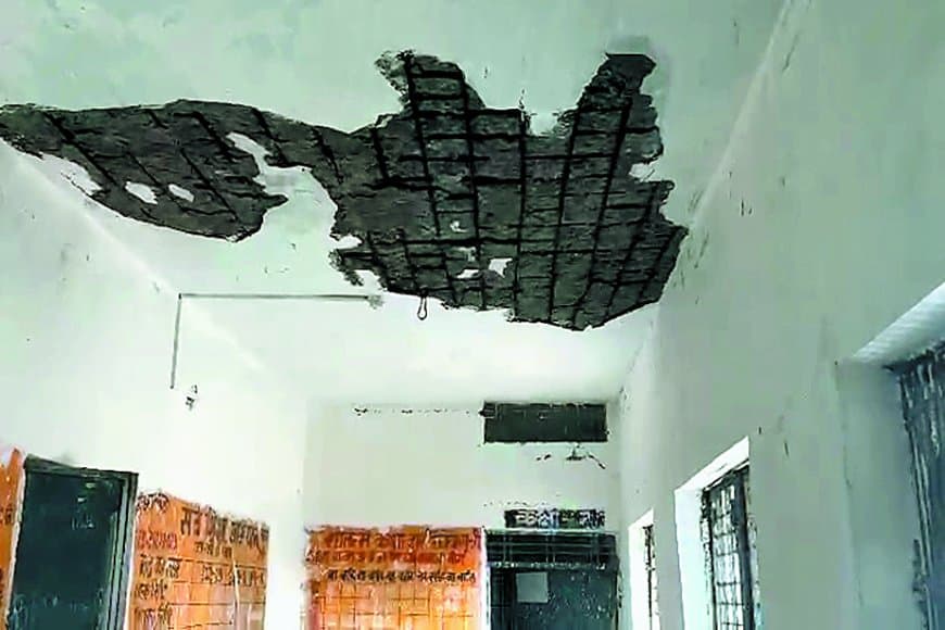 खदान ब्लास्टिंग से हिला स्कूल भवन, बच्चों ने बताया भूकंप जैसा अनुभव, दहशत में पढ़ाई