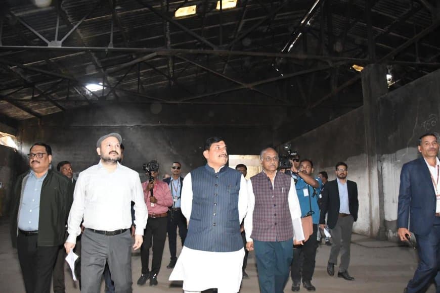 भोपाल गैस कांड...वारेन एंडरसन को भगाने में कांग्रेस के ही लोगों का था हाथ