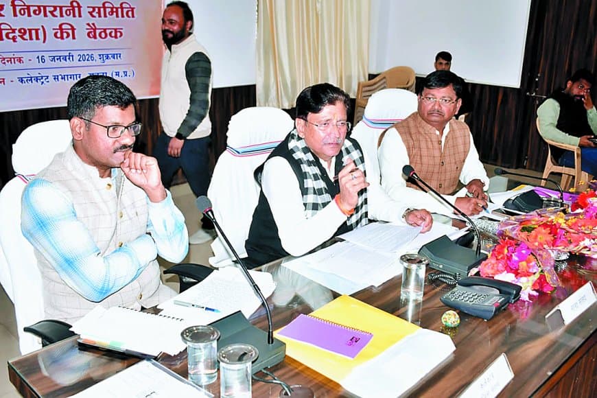 गलतियां तुम लोग करते हो, सुनना हमें पड़ता है... महापौर का फेसबुक खोलकर देखो कैसे-कैसे कमेंट आ रहे हैं