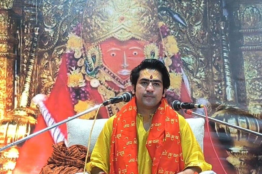 धीरेंद्र शास्त्री ने कहा... कास्टवाद नहीं... देश में होना चाहिए राष्ट्रवाद