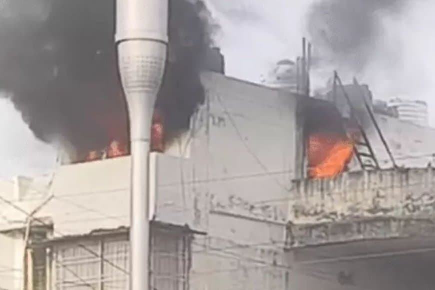 भोपाल : भारत माता चौराहा स्थित बिल्डिंग में लगी आग, फायर ब्रिगेड ने पाया काबू