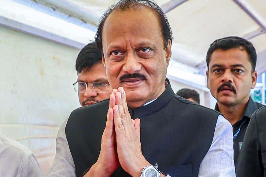 दावा... अजित पवार खुद करने वाले थे एनसीपी के दोनों गुटों का विलय