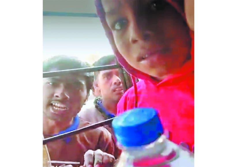 पानी के लिए मोलभाव! रेल मंत्री तक पहुँची यात्री की शिकायत, वेंडर पर कार्रवाई