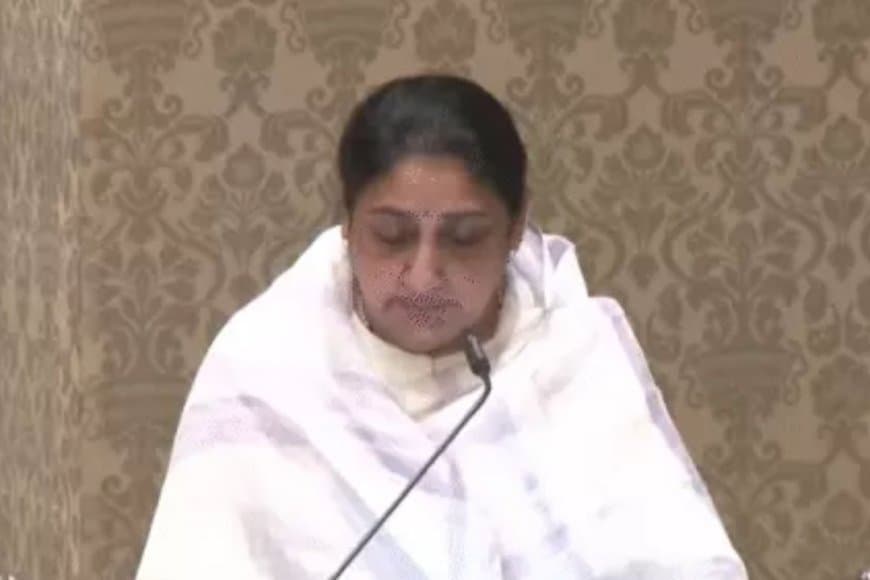 महाराष्ट्र को मिली पहली महिला डिप्टी सीएम: सुनेत्रा पवार ने ली शपथ, अजित पवार की संभालेंगी विरासत