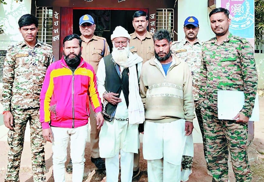 मुंबई से आया 9 लाख का फंड, झखौरा में धर्मांतरण और मस्जिद निर्माण का नेटवर्क बेनकाब, 3 गिरफ्तार