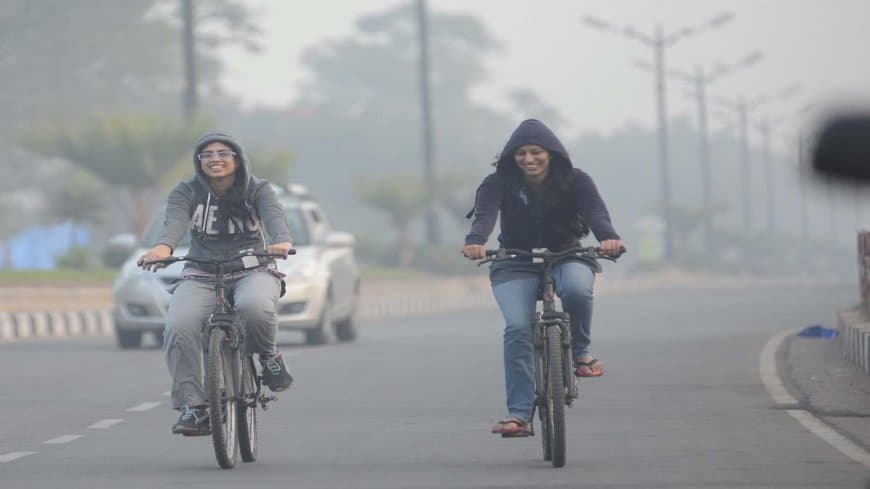 मध्यप्रदेश में ठंड का अटैक... भोपाल, इंदौर-ग्वालियर में घना कोहरा 