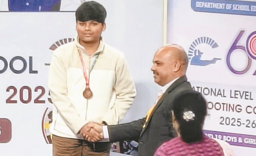 उम्र 13 साल, सतना के संकल्प अग्निहोत्री ने राष्ट्रीय निशानेबाजी में कांस्य जीता पदक