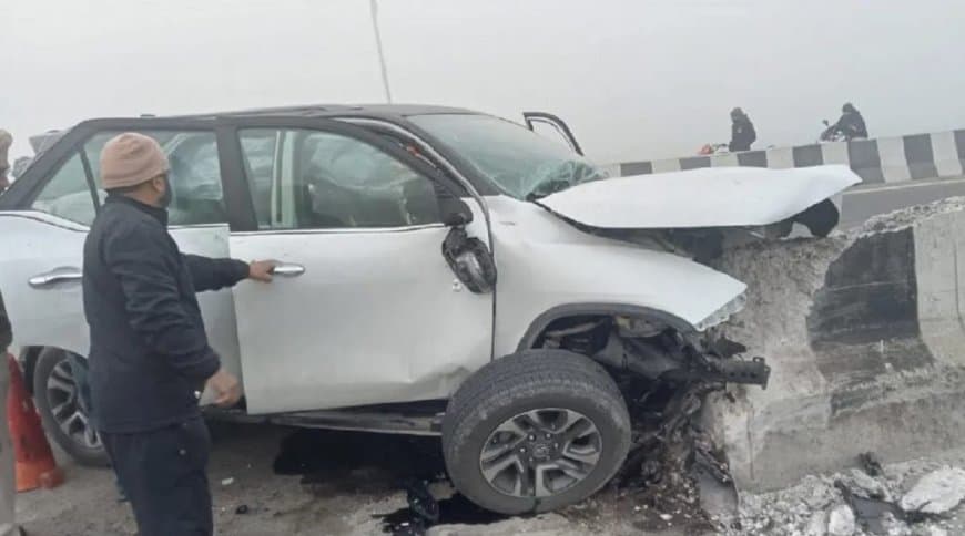 पंजाब में हादसा... डिवाइडर से टकराई कार, पांच लोगों की मौत