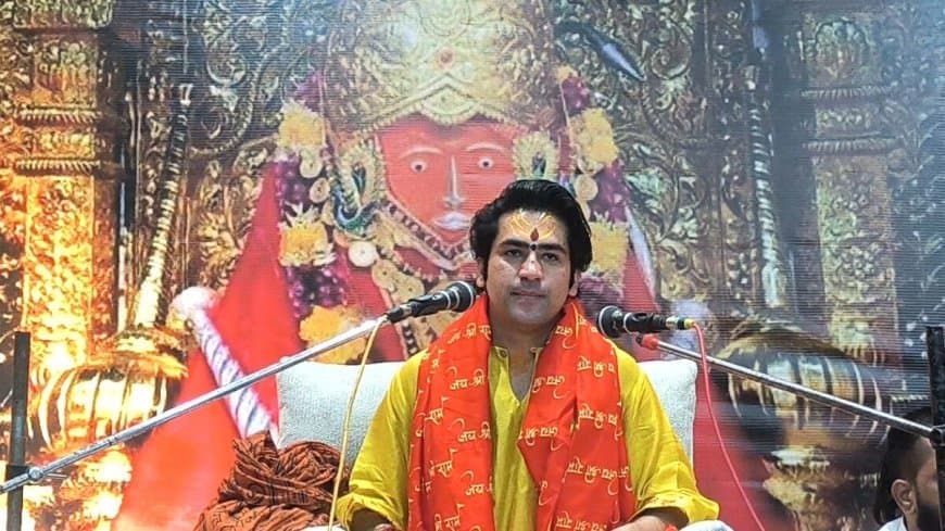 धीरेंद्र शास्त्री ने कहा... कास्टवाद नहीं... देश में होना चाहिए राष्ट्रवाद