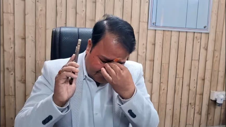 अयोध्या: मुख्यमंत्री योगी के सम्मान में डिप्टी कमिश्नर प्रशांत कुमार सिंह का इस्तीफा