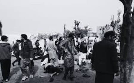 इस्लामाबाद सुसाइड ब्लास्ट: शिया मस्जिद में नमाज के दौरान धमाका,  69 की मौत, 169 जख्मी