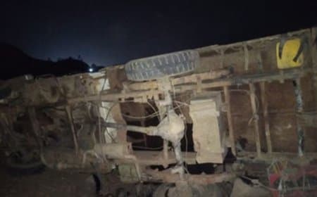 बड़वानी हादसा: मुंबई-आगरा हाईवे पर पिकअप और बाइक की टक्कर में 3 की मौत, 2 गंभीर