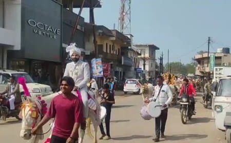सिरोंज में डॉक्टर दूल्हे की अनोखी बैलगाड़ी बारात, याद आई पुरानी परंपरा