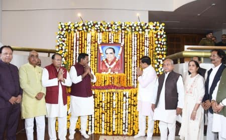 MP:  मुख्यमंत्री ने पूर्व विधानसभा अध्यक्ष की जयंती पर किया नमन