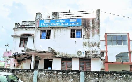 बिना समग्र आईडी साढ़े 700 विद्यार्थी, फंसी पेंच, स्कूलों ने दाखिला भी कर लिया