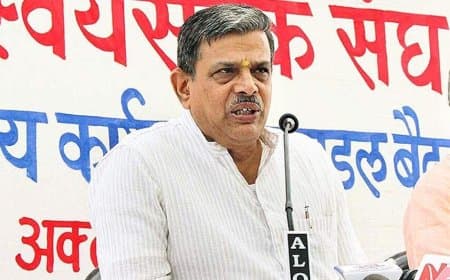 होसबाले ने कहा-अगर समाज हिंदू भावना में जुड़ा रहे तो भारत रहेगा अजेय