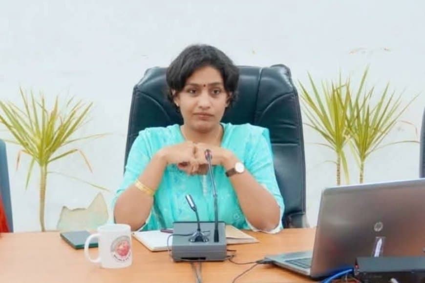 हाईकोर्ट से भोपाल नगर निगम कमिश्नर संस्कृति जैन को मिली राहत   