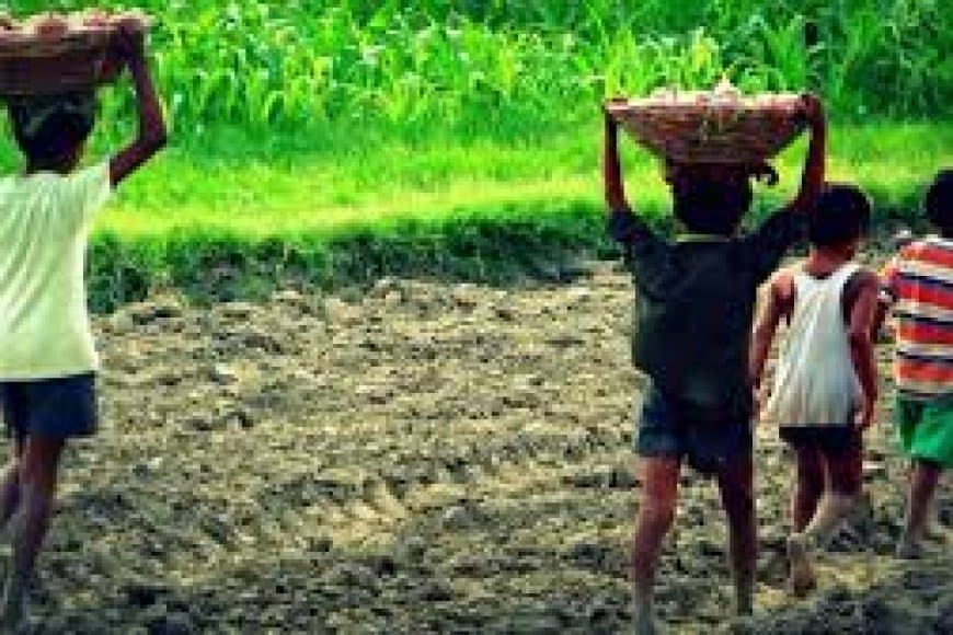 बंधुआ मजदूरी: आधुनिक सभ्यता के माथे पर कलंक और मुक्ति का संघर्ष