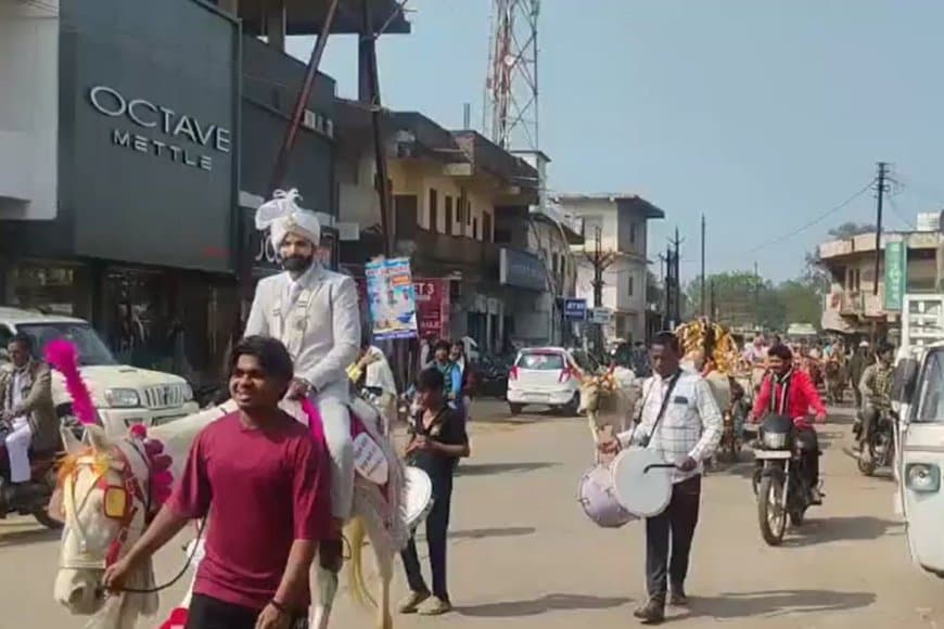 सिरोंज में डॉक्टर दूल्हे की अनोखी बैलगाड़ी बारात, याद आई पुरानी परंपरा