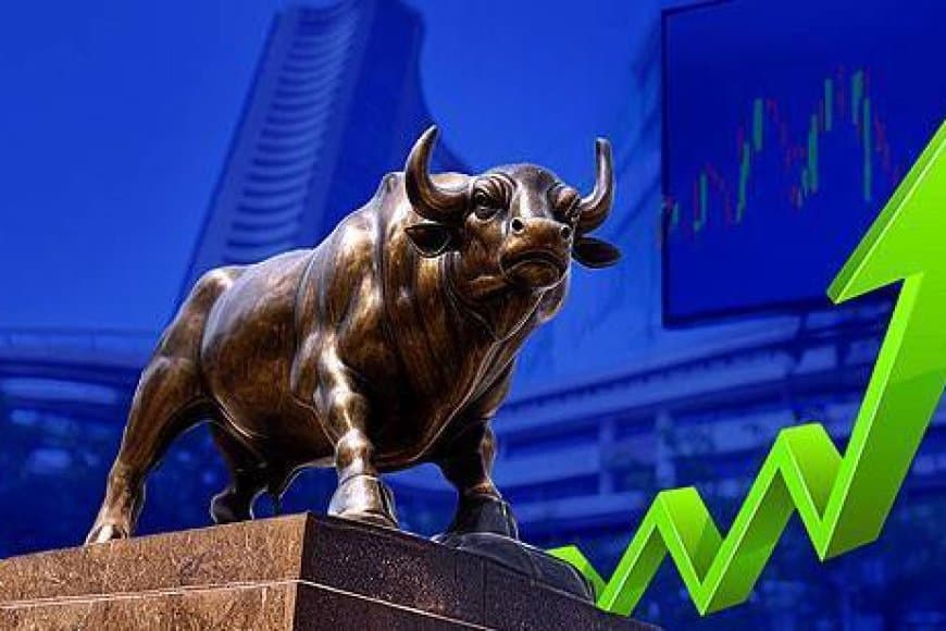 बाजार में लौटी हरियाली... चांदी 5500 रुपए फिसली और सोना भी धड़ाम