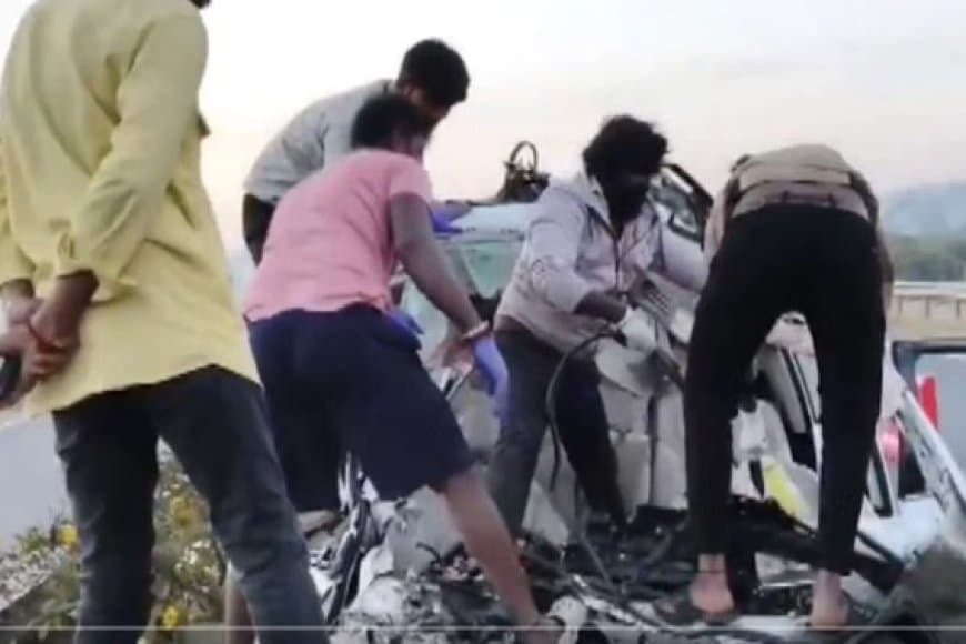 बेंगलुरु: कार, बाइक और कैंटर में टक्कर... हादसे में सात लोगों की मौत 