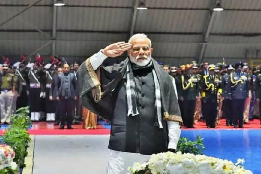 पुलवामा हमला: बरसी पर पीएम मोदी ने शहीदों को दी श्रद्धांजलि