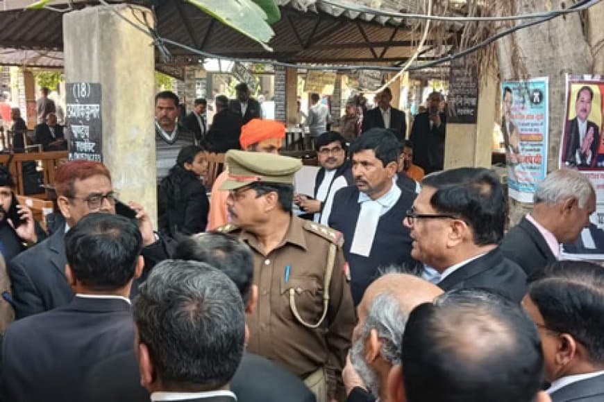 यूपी: छह जिलों में न्यायालयों को बम से उड़ाने की धमकी... तीन गिरफ्तार
