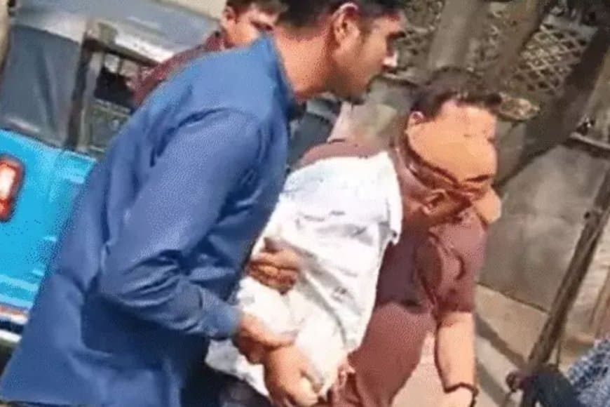 जबलपुर नगर निगम में EOW का छापा: मेडिकल बिल पास करने के बदले रिश्वत लेते बाबू रंगे हाथों गिरफ्तार