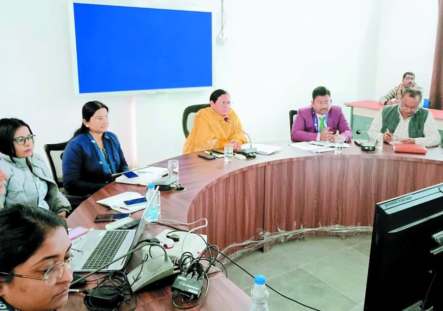 आयुष्मान कार्ड बनाने में दी गलत जानकारी प्रभारी की सेवा हो सकती है समाप्त