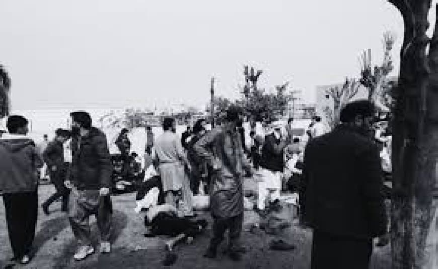 इस्लामाबाद सुसाइड ब्लास्ट: शिया मस्जिद में नमाज के दौरान धमाका,  69 की मौत, 169 जख्मी