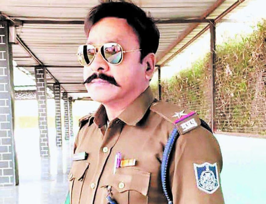 समझौते के बदले एक लाख की मांग, 30 हजार लेते एएसआई और ड्राइवर लोकायुक्त ट्रैप