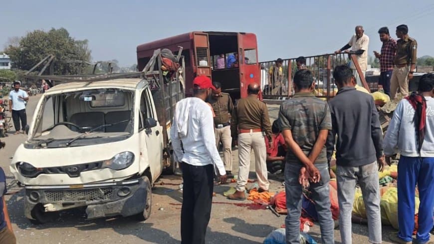 मध्यप्रदेश: मजदूरों से भरी पिकअप ओवरब्रिज से नीचे गिरी, तीन की मौत