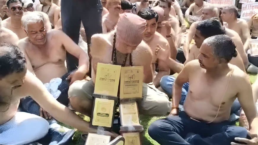 इंदौर रिंग रोड विरोध: किसानों का अर्धनग्न प्रदर्शन, 1200 किसानों की जमीन पर संकट