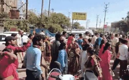 भोपाल: युवक की मौत के बाद अस्पताल में बवाल... पुलिस को मारे पत्थर